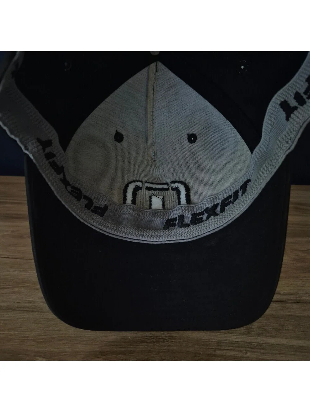 TravisMathew Flexfit Black Golf Logo Hat Adult S-M Size